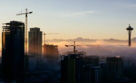 Cranes and projects in progress in Seattle